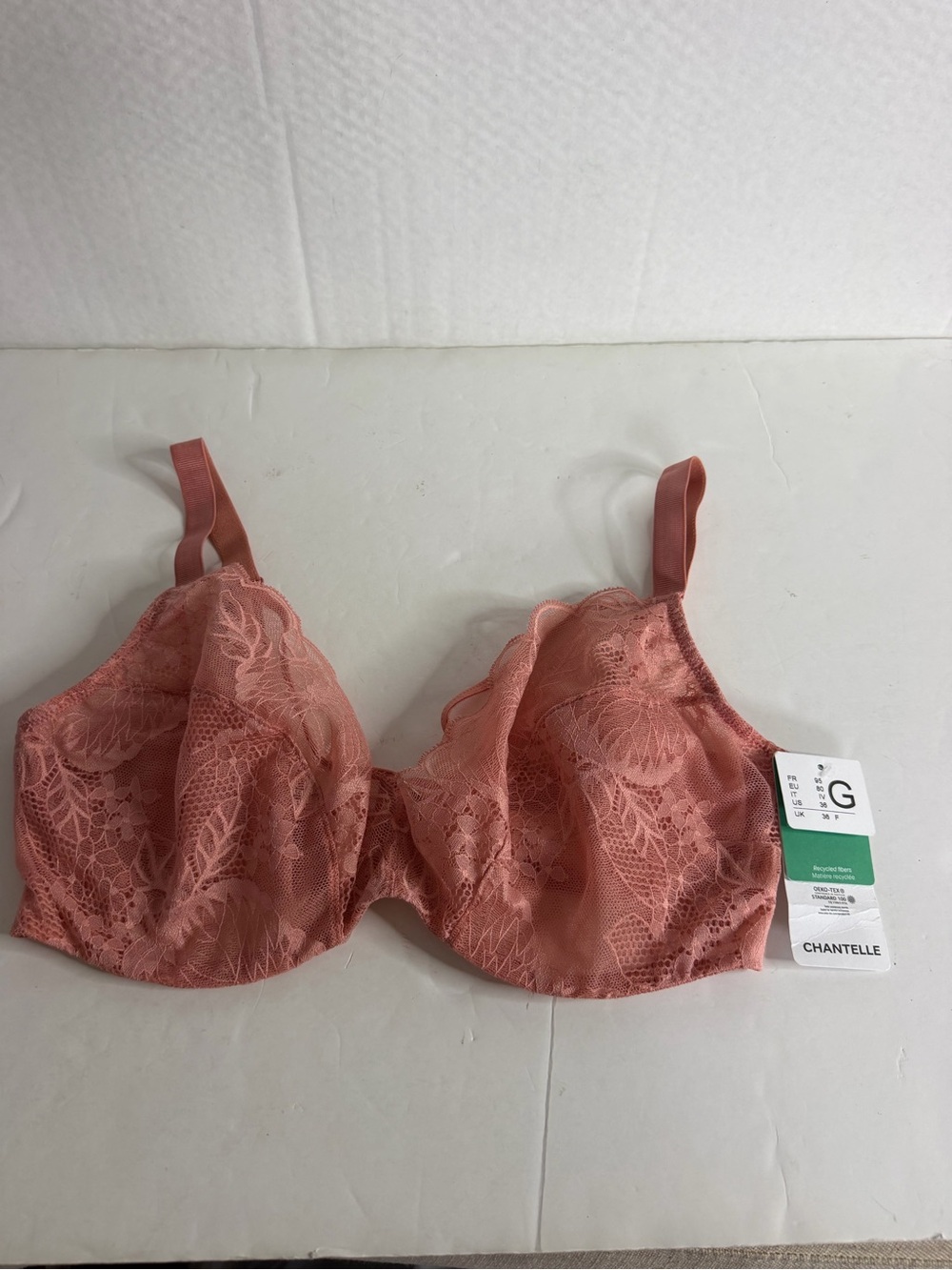 NWT Chantelle underwire bra with an intricate floral lace pattern in Rosewood
